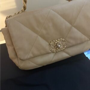 Chanel Cream Quilted Women's Bag Authentic Sold Out !